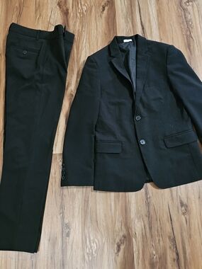 Boy's Black Two-Piece Suit Jacket & Trousers Size 12 Calvin Klein